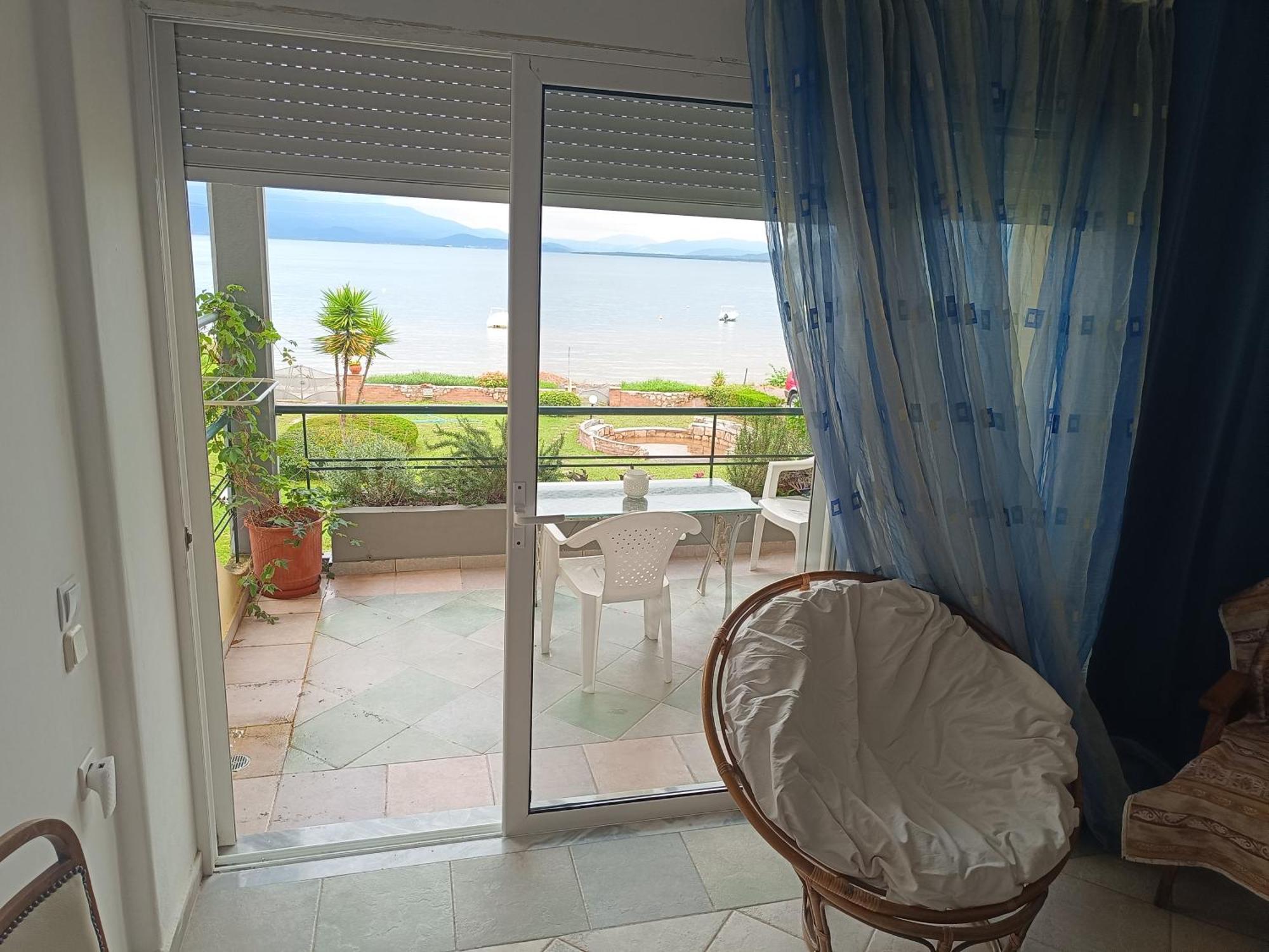 Mare E Monti1 Apartment Kamena Vourla Exterior photo