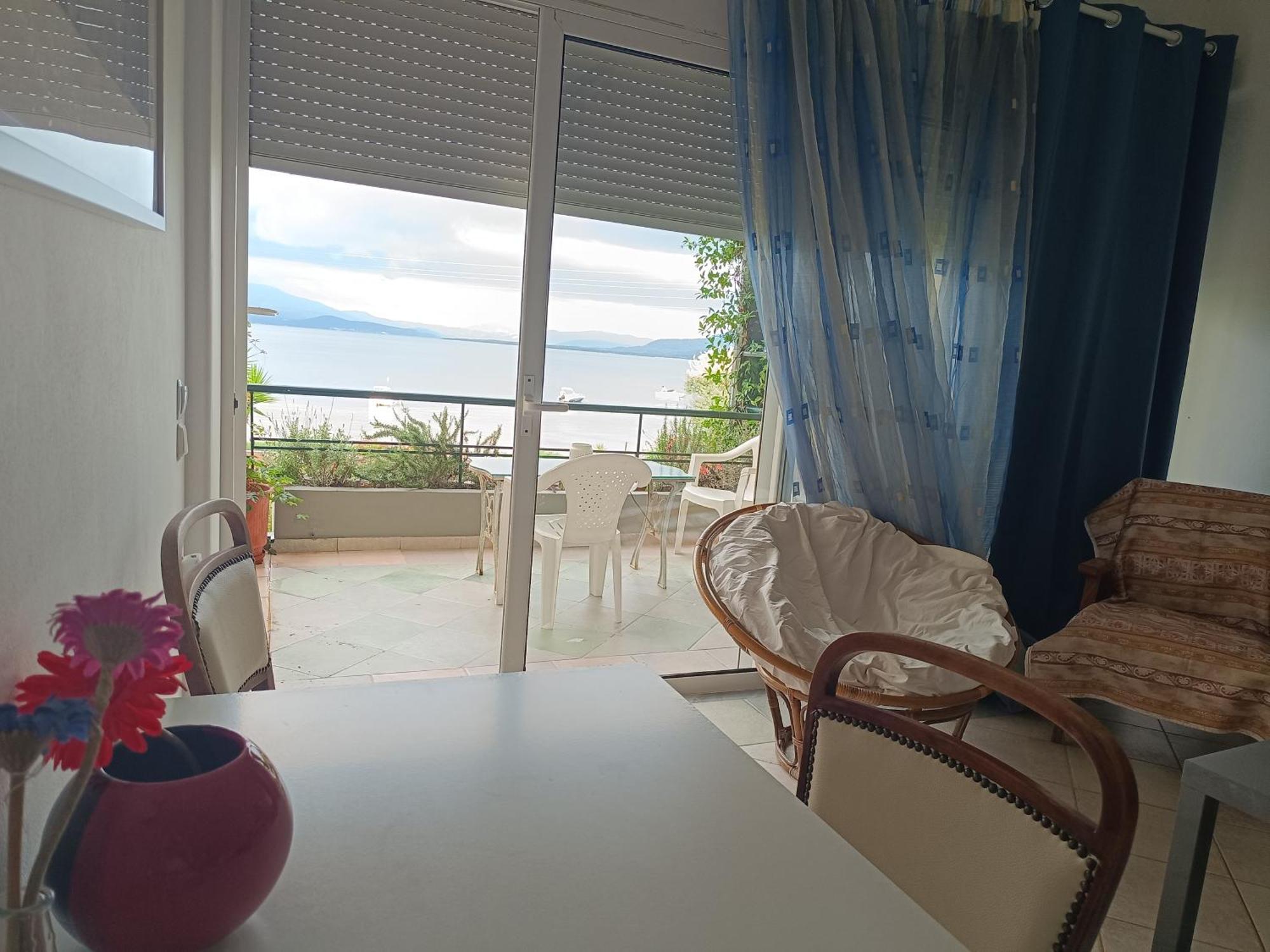 Mare E Monti1 Apartment Kamena Vourla Room photo