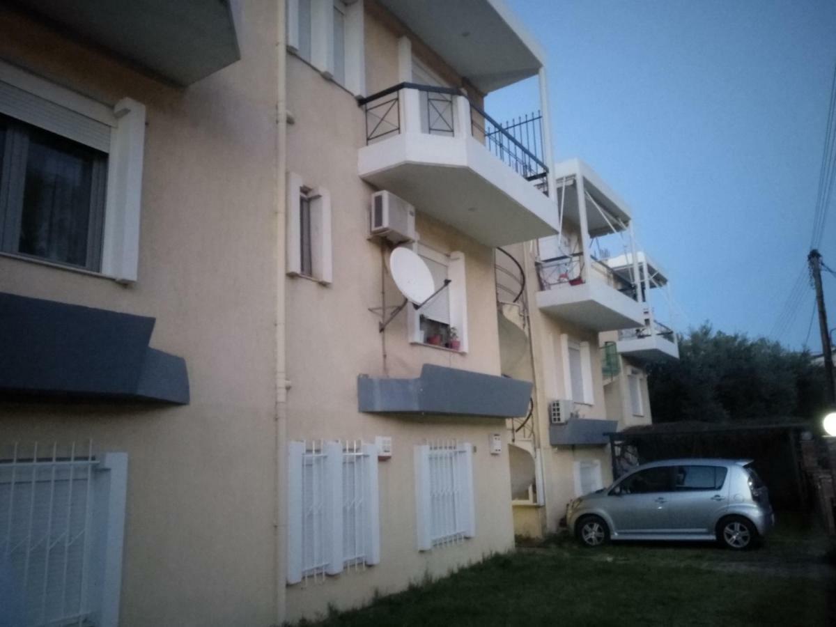 Mare E Monti1 Apartment Kamena Vourla Exterior photo